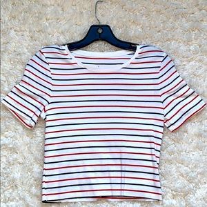 Short sleeve crop top